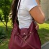 Geantă crossbody din piele naturală bordo – VELMIRA Geantă crossbody din piele naturală bordo – VELMIRA